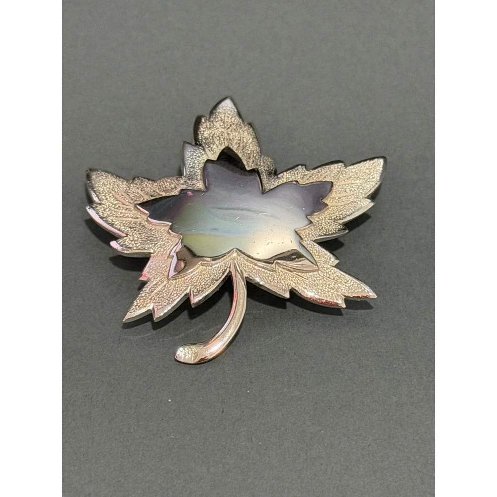 Monet Maple‎ Leaf Brooch Silver Tone Layered Vintage Textured High Polished Pin